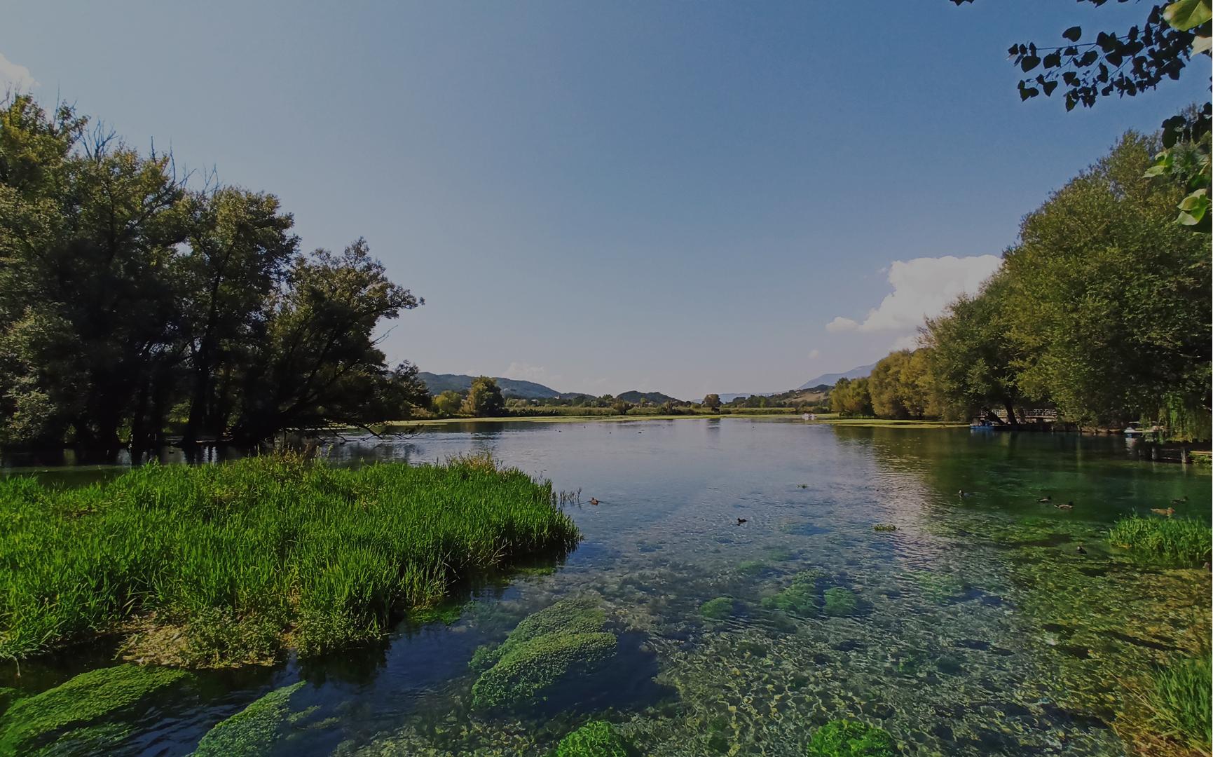 Scorcio del Lago di Posta Fibreno